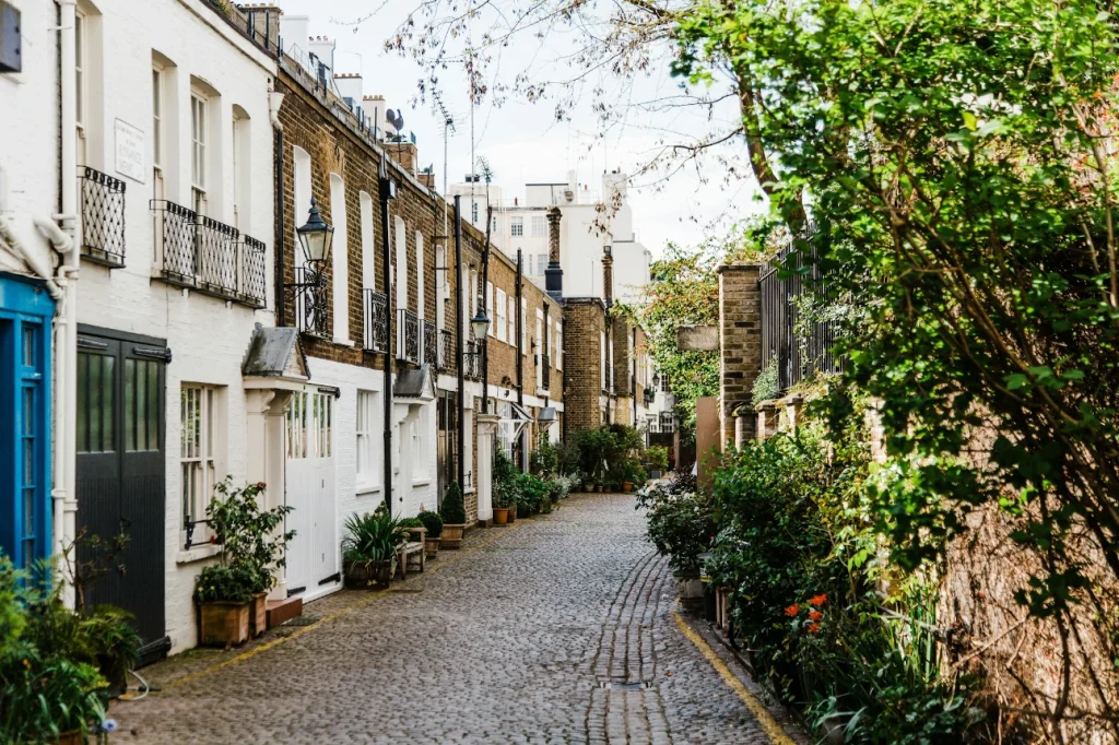 Kynance Mews alley in South Kensington, one of the best neighborhoods in London