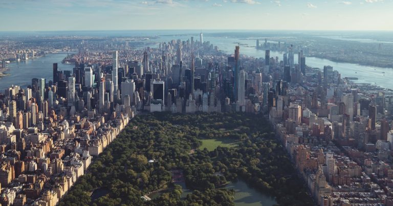 Vista clásica de Central Park con el skyline de Manhattan al fondo, qué hacer en Central Park con adolescentes