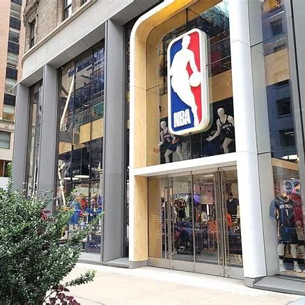 NBA store at 5th avenue - One Themed stores on Broadway