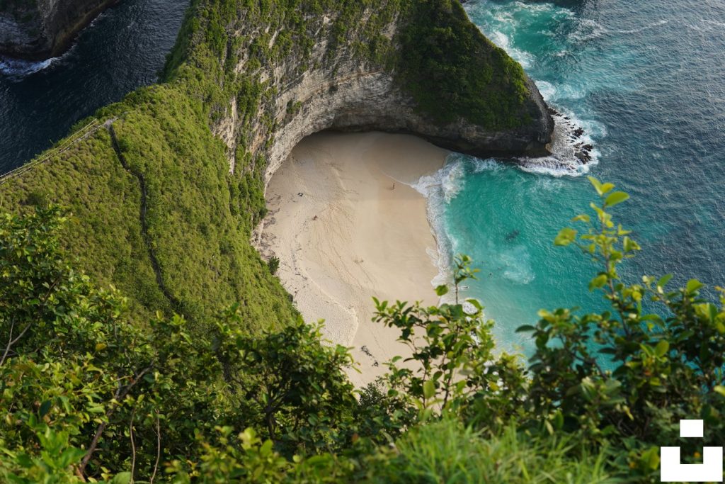 Acantilado en forma de T-Rex de Kelingking Beach en Nusa Penida